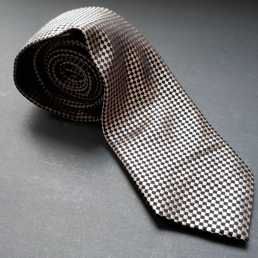🆕️💰⬇️ Micheal by Michael Kors metallic tie